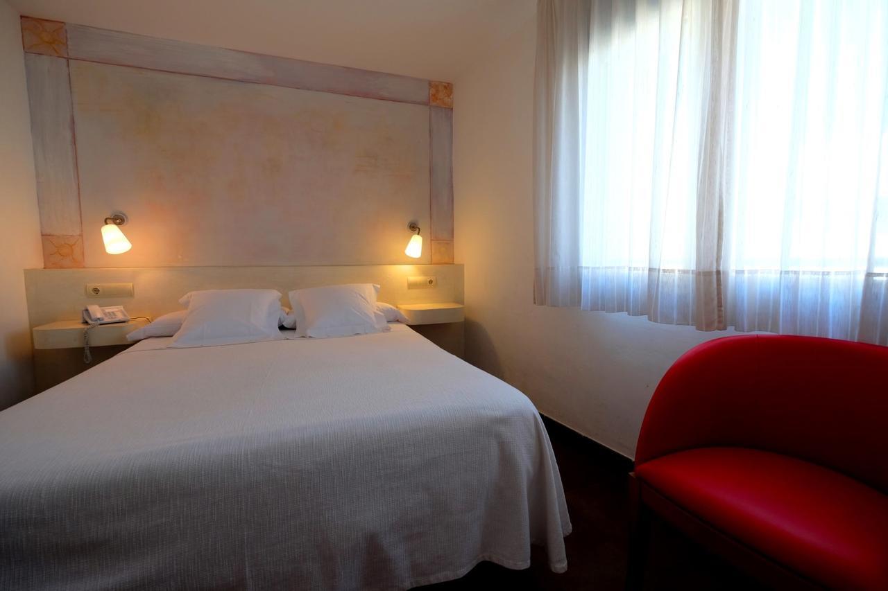 Hotel Carmen Росас Экстерьер фото